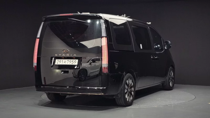Hyundai Staria