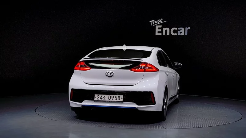 Hyundai Ioniq