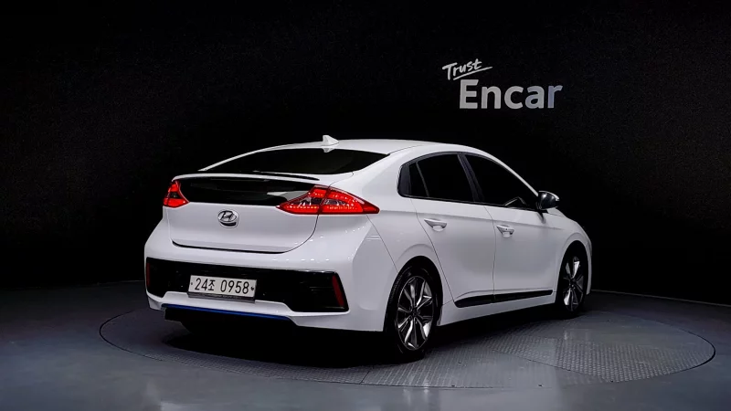 Hyundai Ioniq
