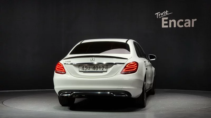 Mercedes-Benz C-Class