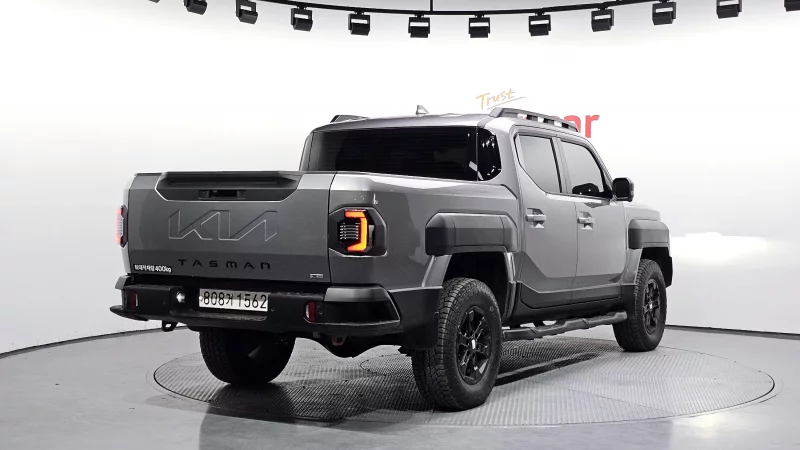 Kia Tasman