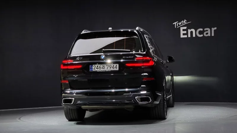 BMW X7