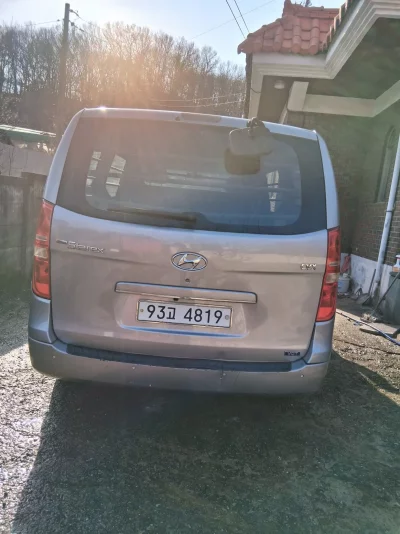 Hyundai Starex