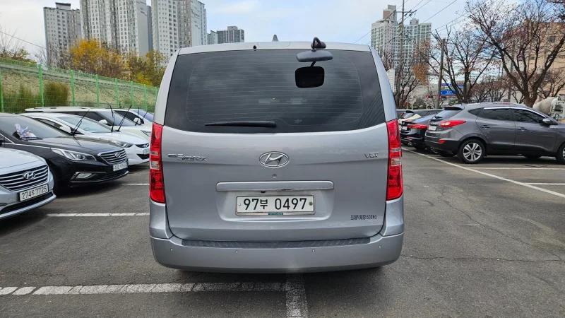 Hyundai Starex