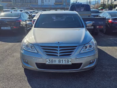 Hyundai Genesis