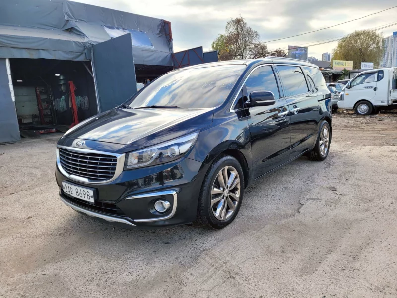 Kia Carnival