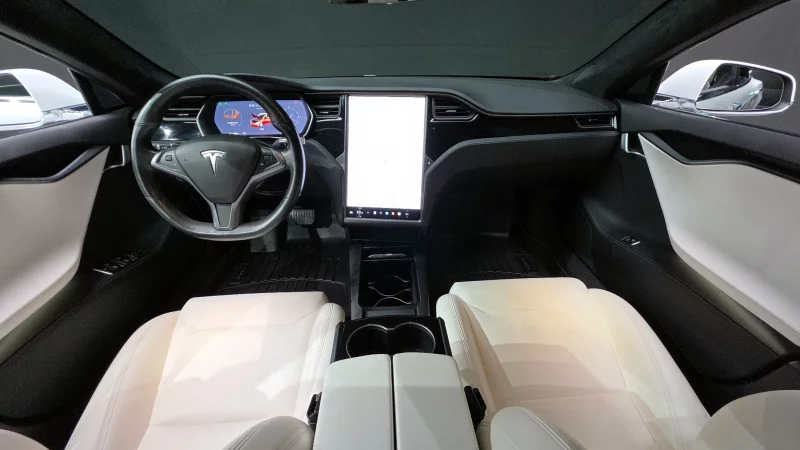 Tesla MODEL S