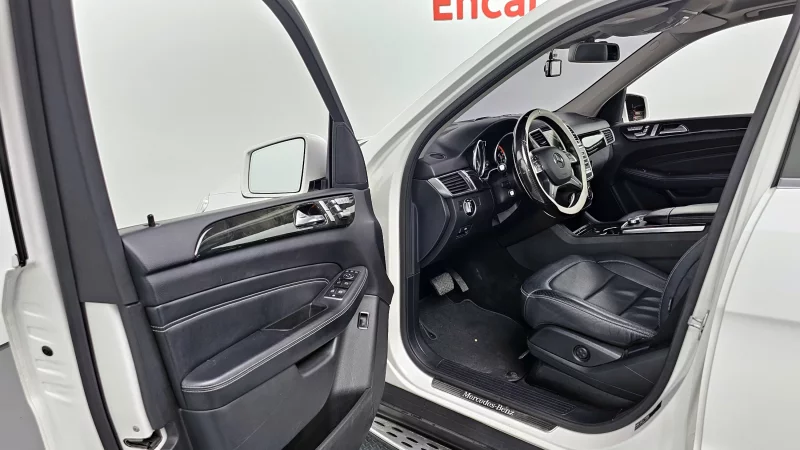 Mercedes-Benz M-class