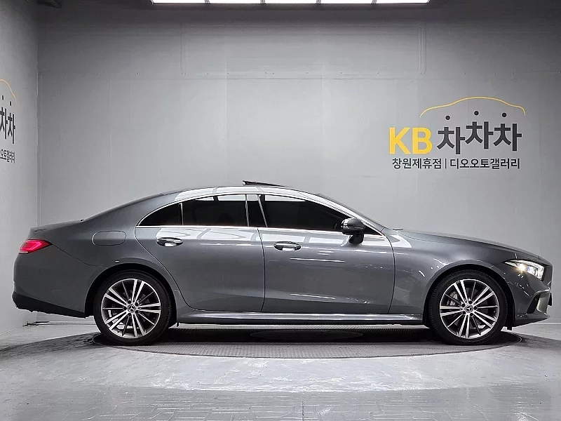 Mercedes-Benz CLS-Class