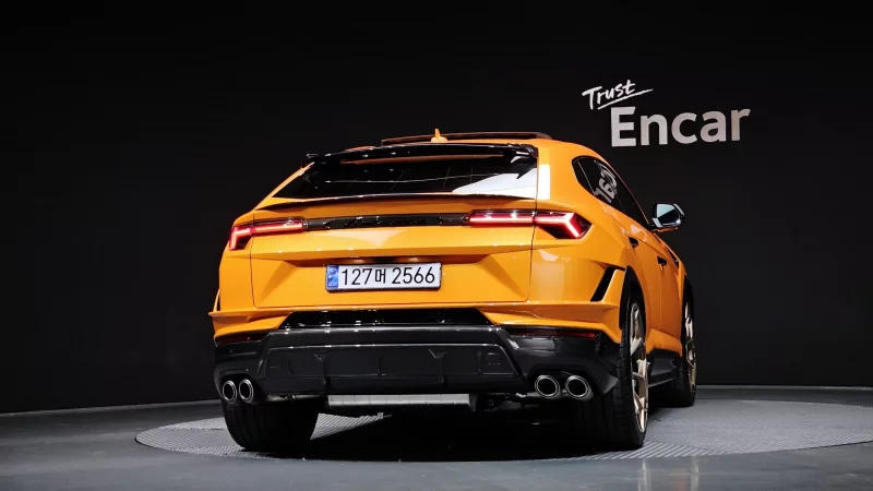 Lamborghini URUS