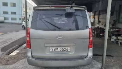 Hyundai Starex