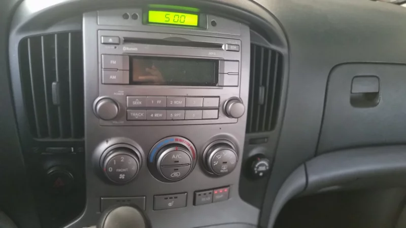 Hyundai Grand Starex