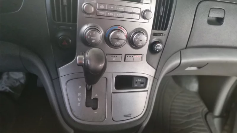 Hyundai Grand Starex