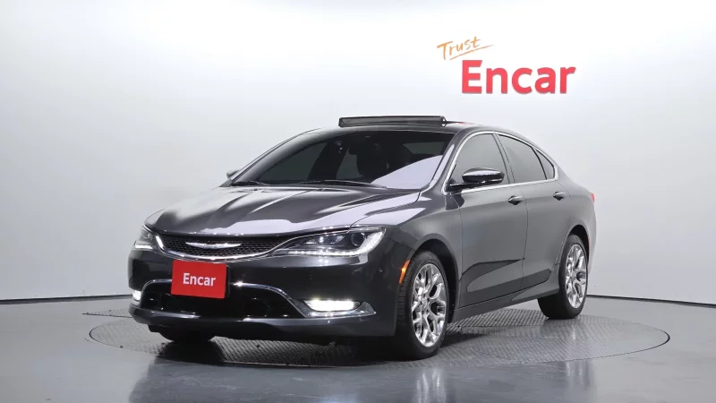 Chrysler 200
