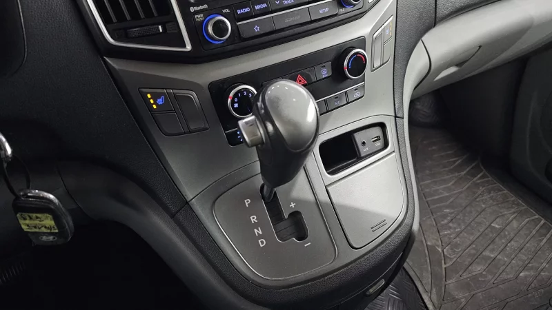 Hyundai Grand Starex