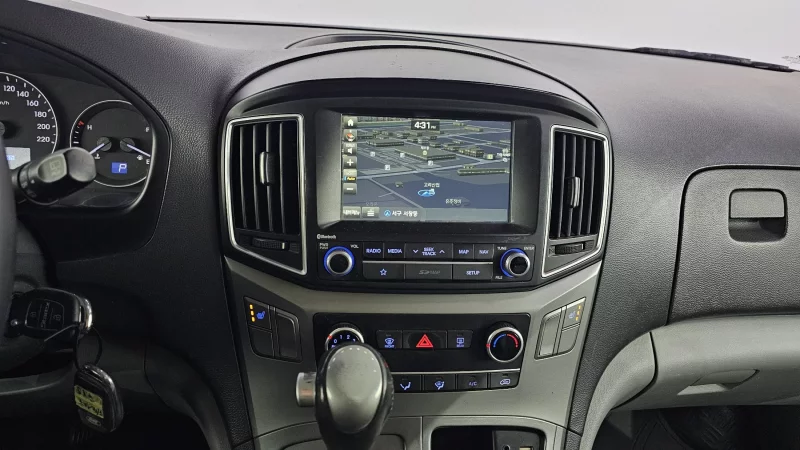 Hyundai Grand Starex