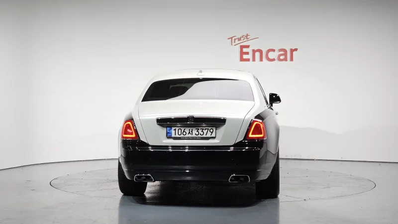 Rolls-Royce GHOST