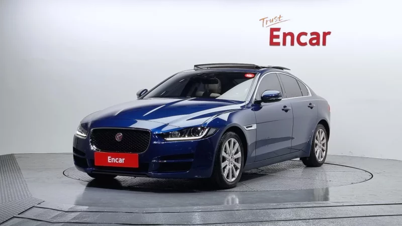 Jaguar XE