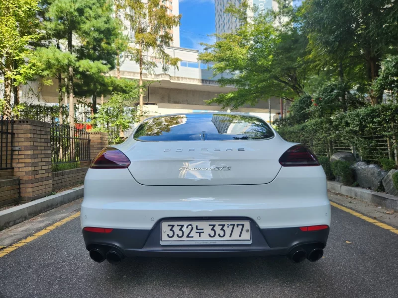 Porsche PANAMERA