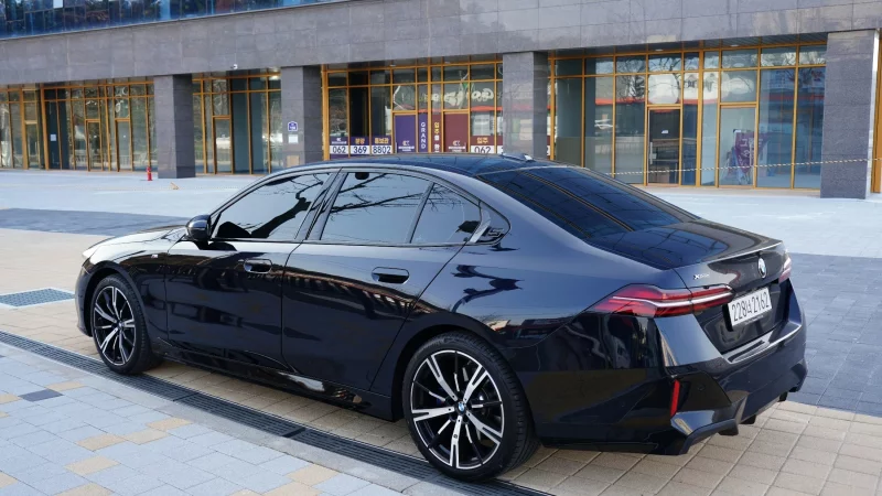 BMW 5-Series