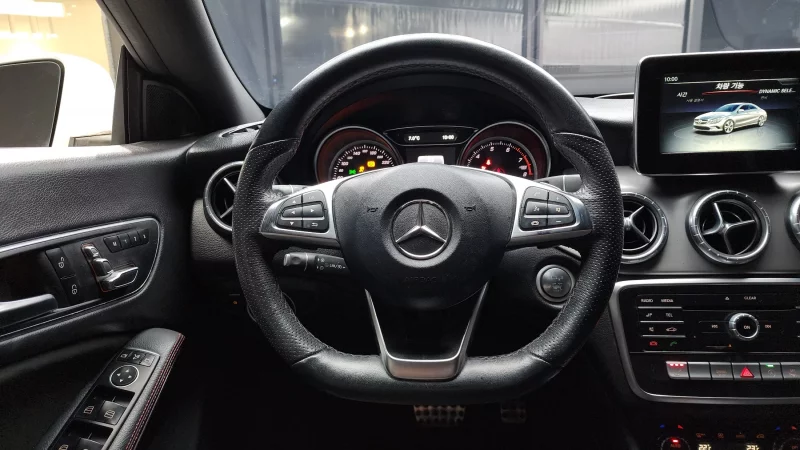 Mercedes-Benz CLA-Class