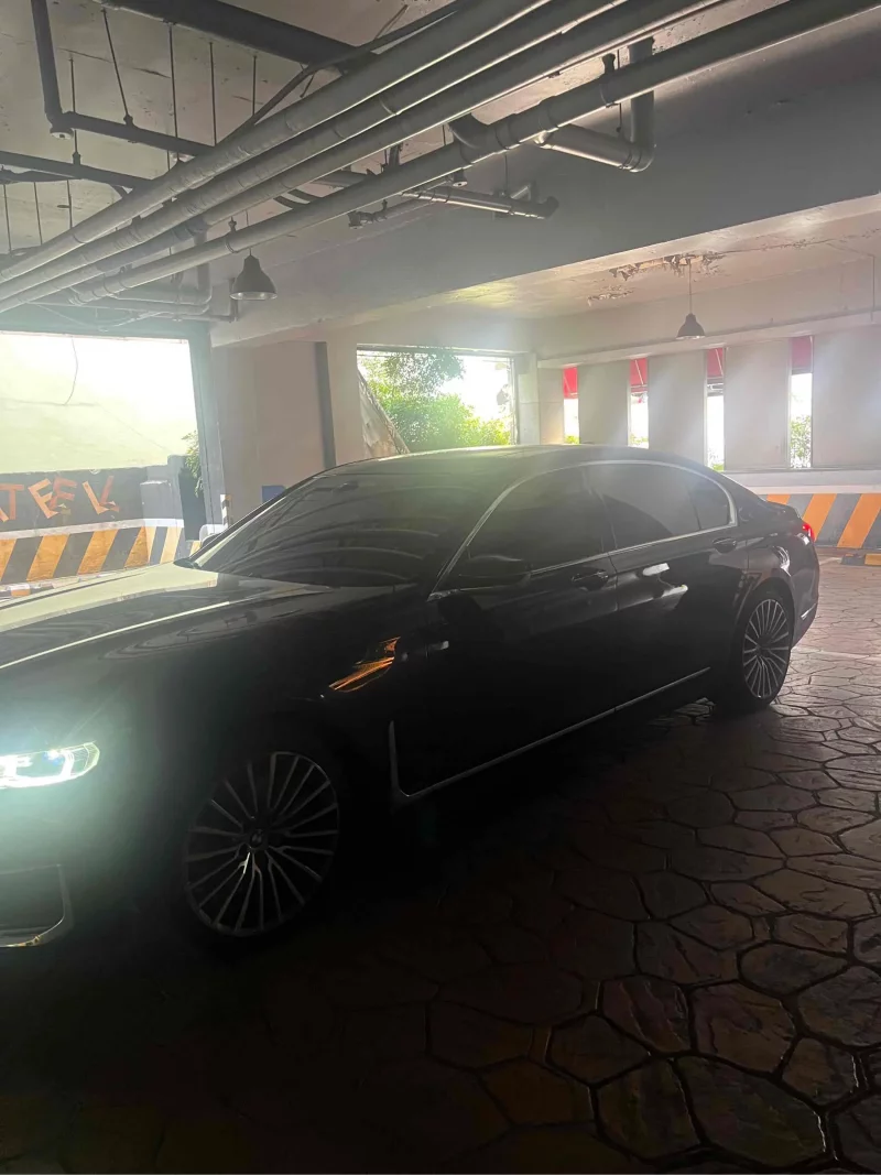 BMW 7-Series