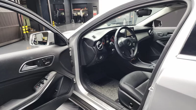 Mercedes-Benz GLA-Class