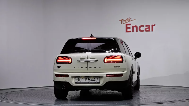 MINI Clubman