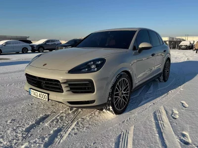 Porsche CAYENNE