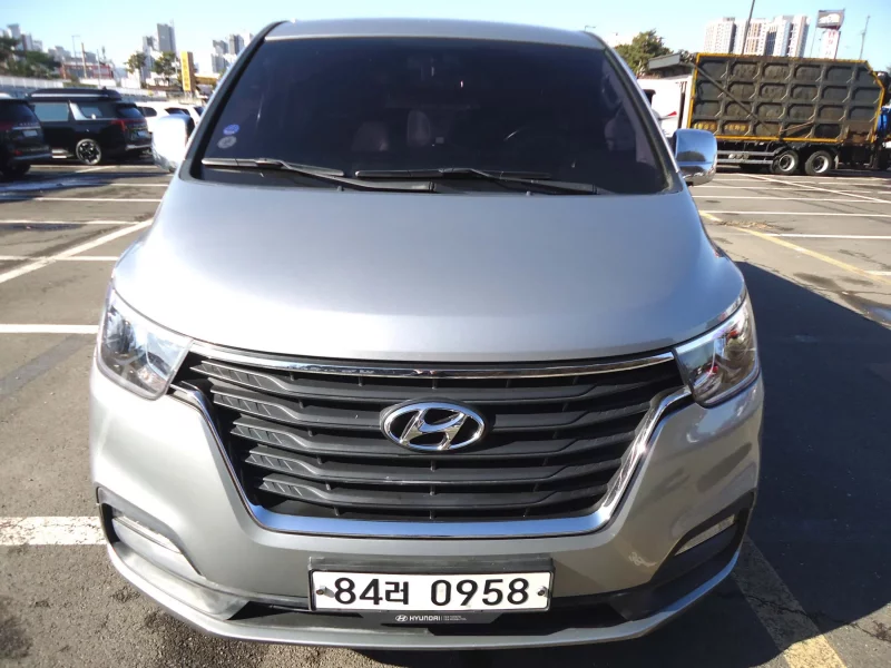 Hyundai Starex