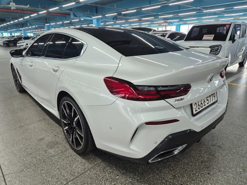 BMW 8-Series