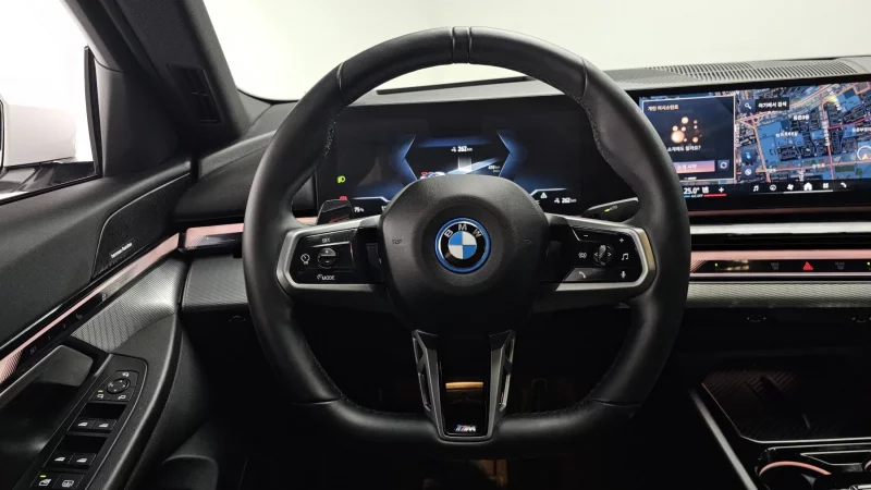BMW i5