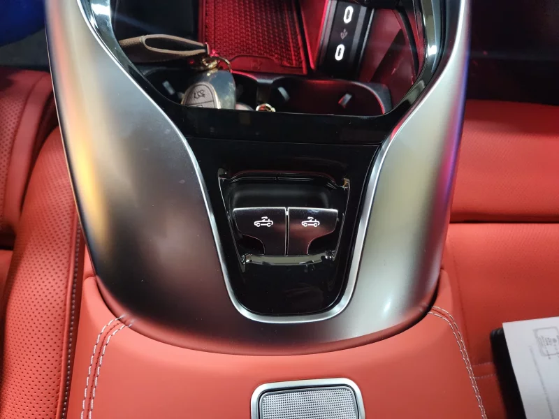 Mercedes-Benz SL-Class