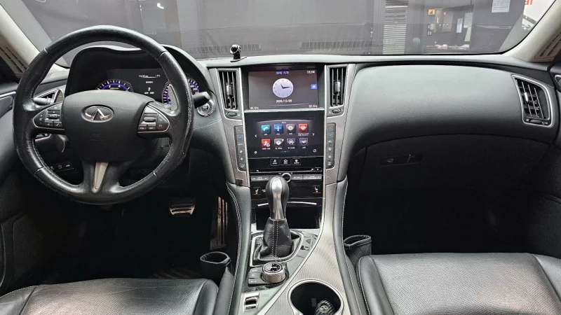 Infiniti Q50
