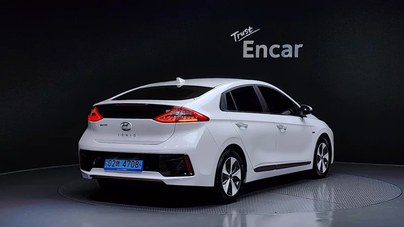 Hyundai Ioniq