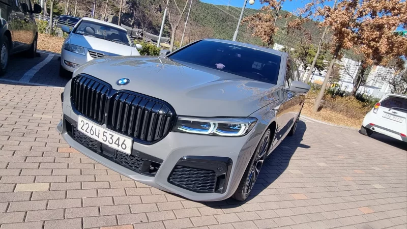 BMW 7-Series