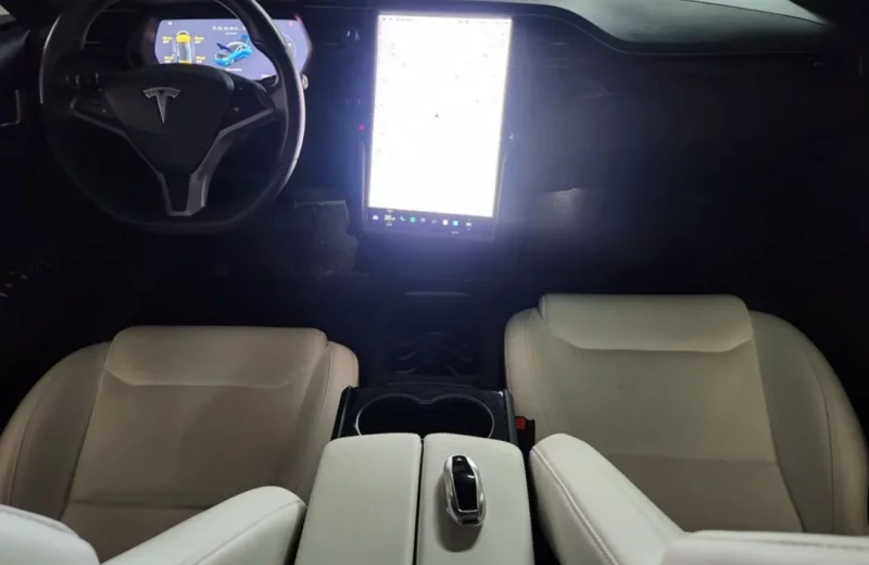 Tesla MODEL S