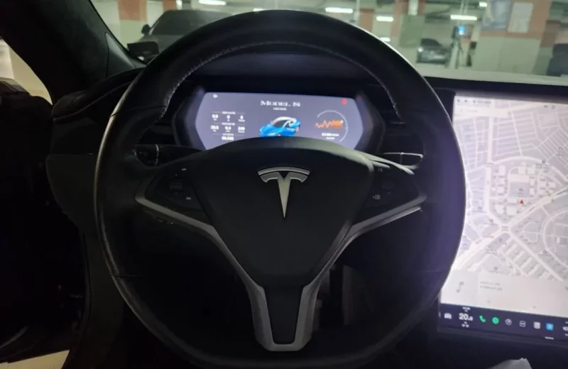 Tesla MODEL S