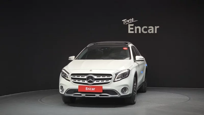 Mercedes-Benz GLA-Class