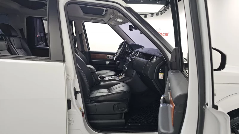 Land Rover DISCOVERY