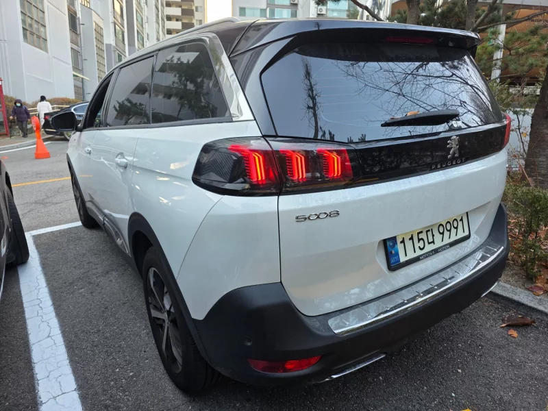 Peugeot 5008