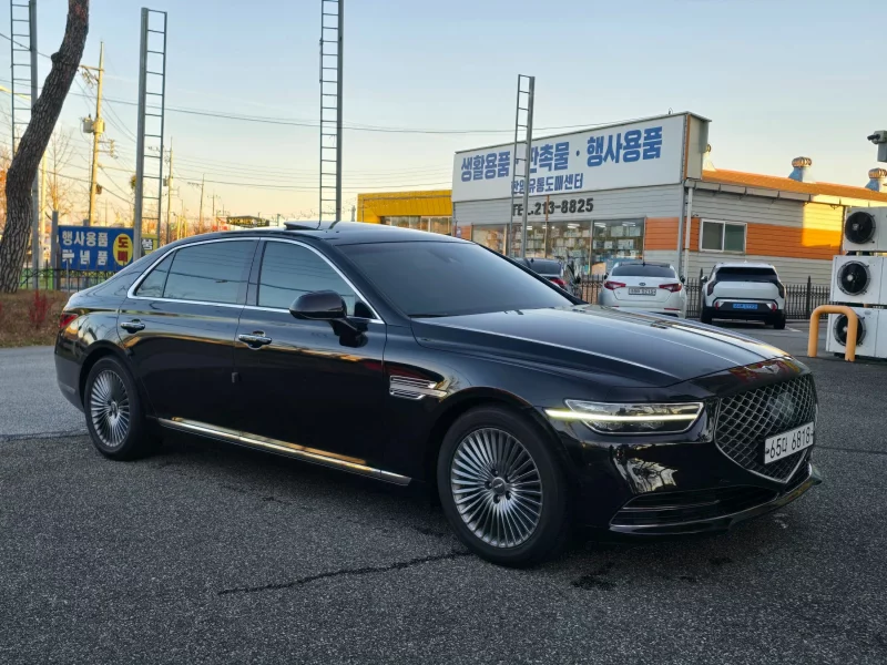 Genesis G90