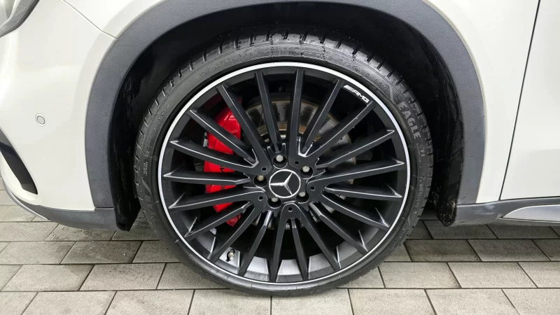 Mercedes-Benz GLA-Class