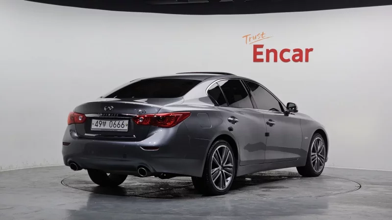 Infiniti Q50