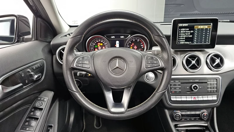 Mercedes-Benz GLA-Class
