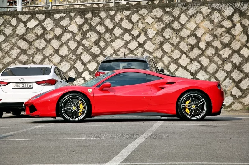 Ferrari 488