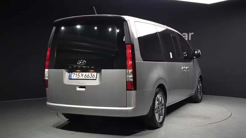 Hyundai Staria