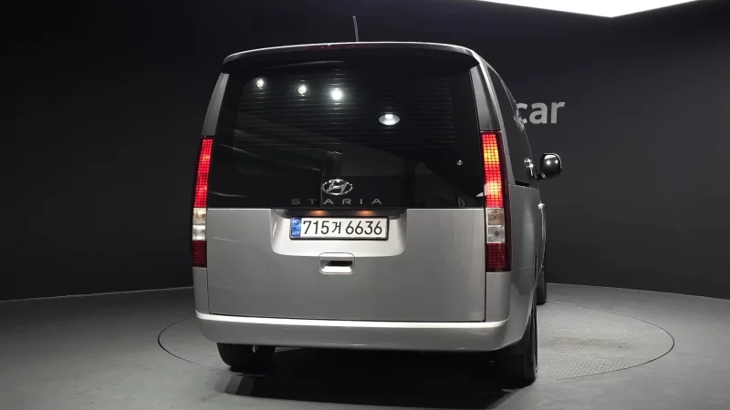 Hyundai Staria