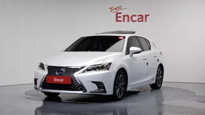 Lexus CT200h