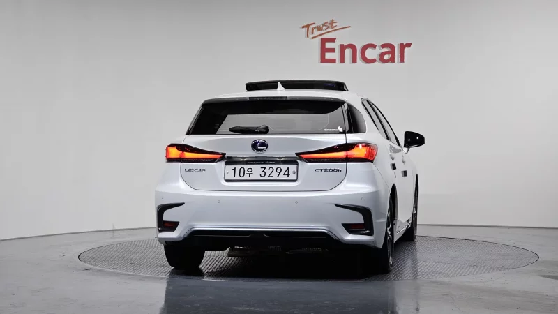 Lexus CT200h
